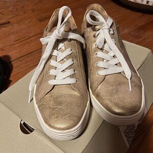 Naturalizer Soul Women's Neela Lace-Up Sneaker, size 7